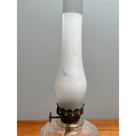 Antique Miniature Clear Bulls-Eye Glass Hurricane Oil Lamp With Frosted Globe, 1 - Picture 10 of 10